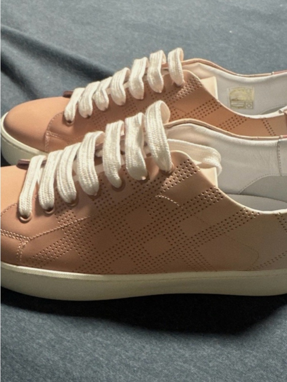 Burberry Pink Leather Low-Top Sneakers with White Soles - Picture 3 of 6